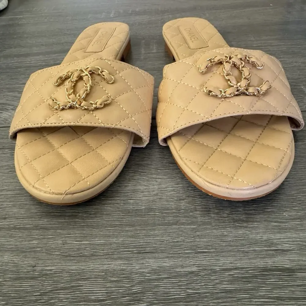 CHANEL step into